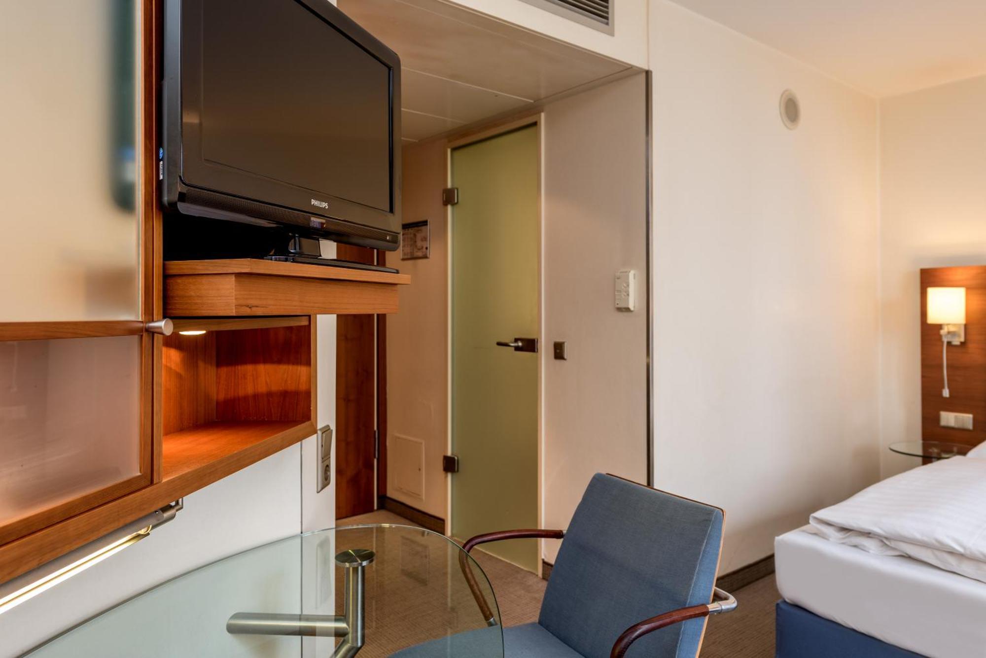 Mercure Hotel Muenchen Airport Фрайзинг Екстериор снимка