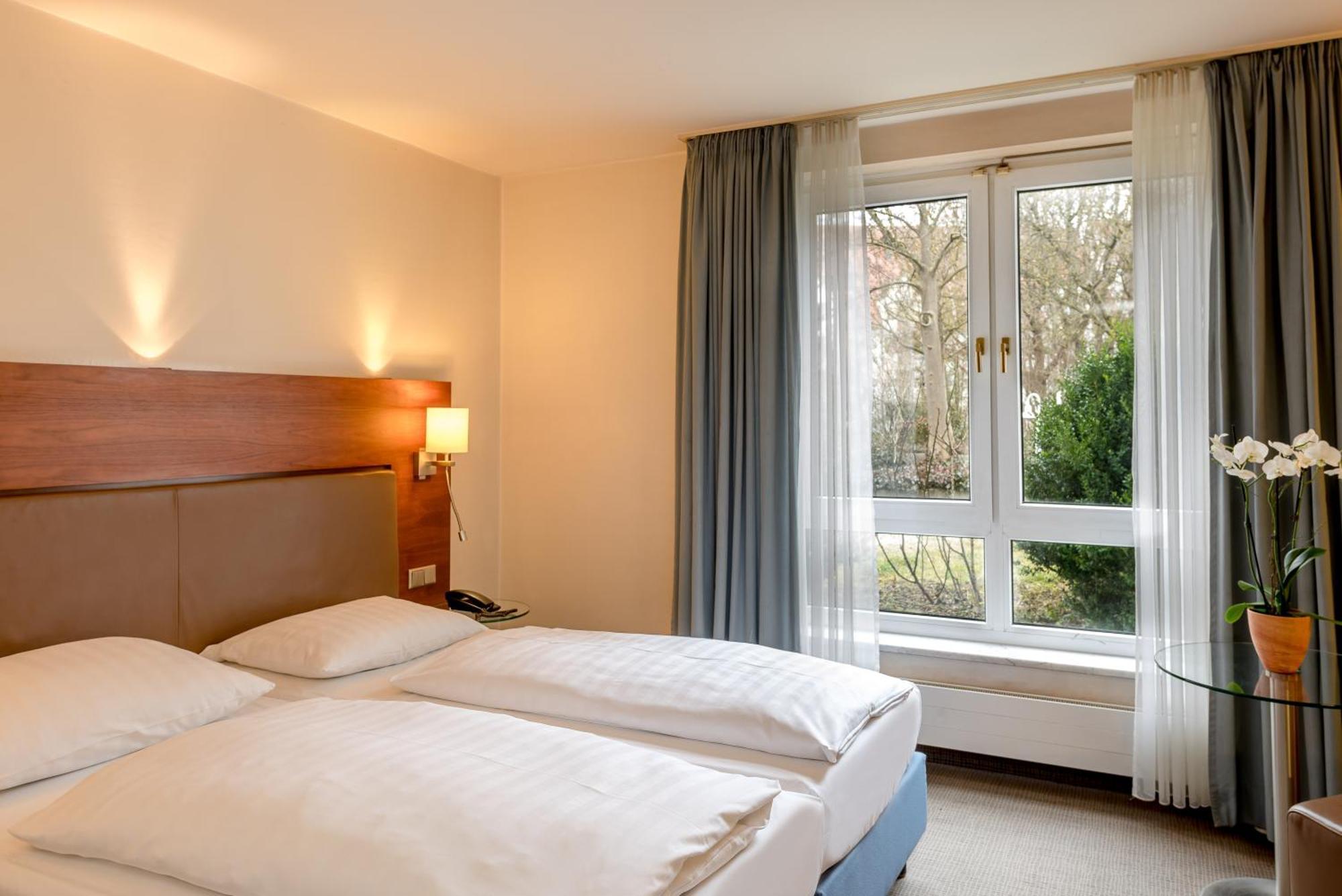Mercure Hotel Muenchen Airport Фрайзинг Екстериор снимка