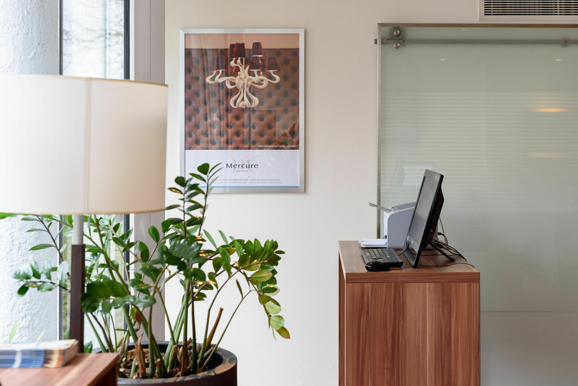 Mercure Hotel Muenchen Airport Фрайзинг Екстериор снимка